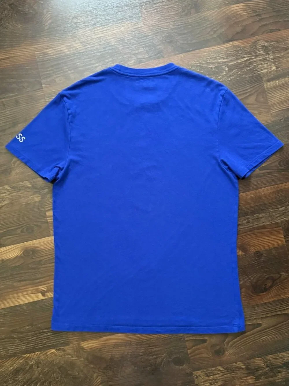 Guess Optical Illusion Geometric Graphic T-Shirt - Picture 7 of 7